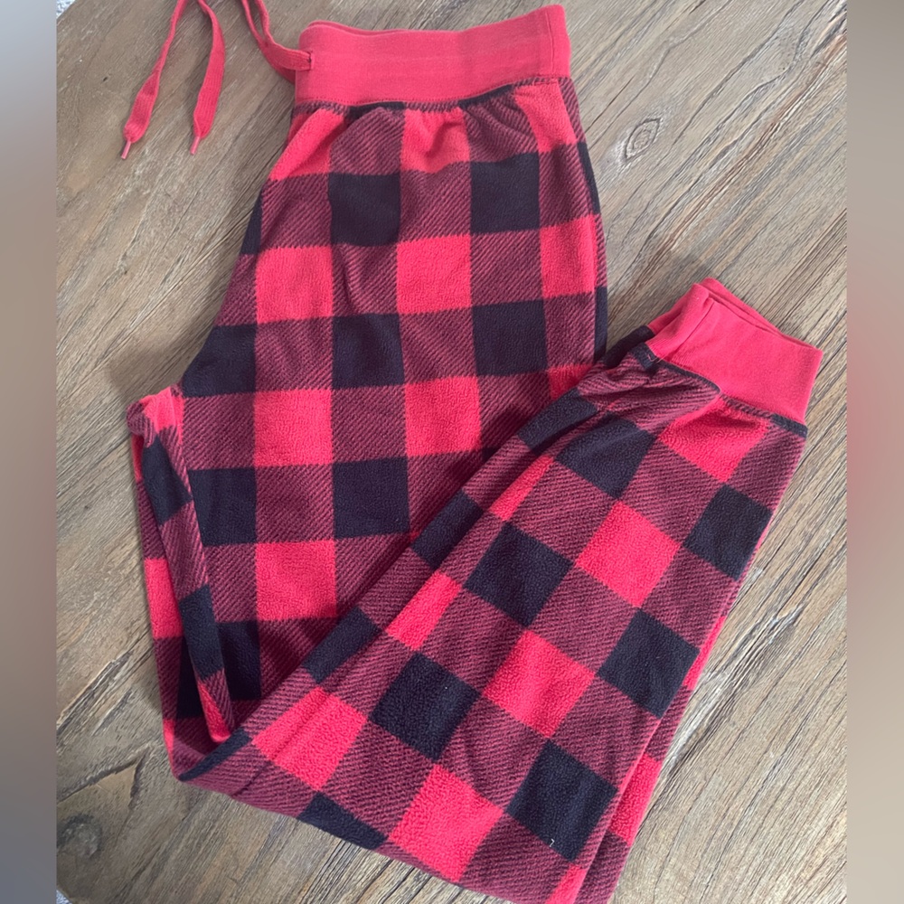 Aeropostale Red and Black buffalo print Pajama Bottoms, Size M